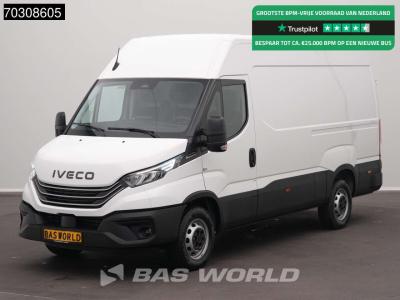Iveco Daily 35S18 3.0L Automaat 180PK L2H2 ACC LED Airco Cruise Camera CarPlay Parkeersensoren 3,5t Trekg en vente par BAS World B.V.