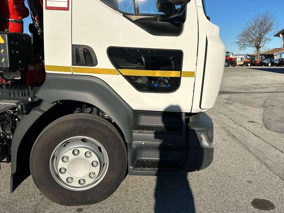 Renault D210 4x2 Photo 15