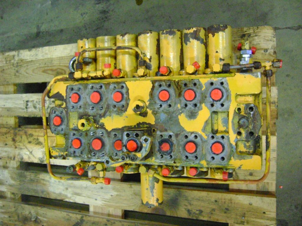 Distributeur hydraulique pour Liebherr 912 Litronic Photo 2