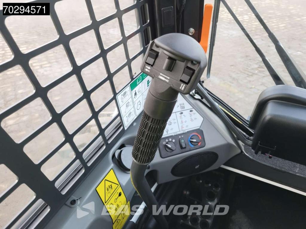 Bobcat S510 A/C - Cabin Photo 23