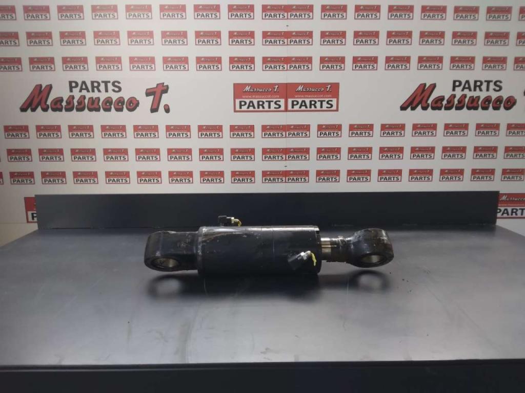 Vérin lame frontale pour Hitachi ZX85US-3 Photo 3