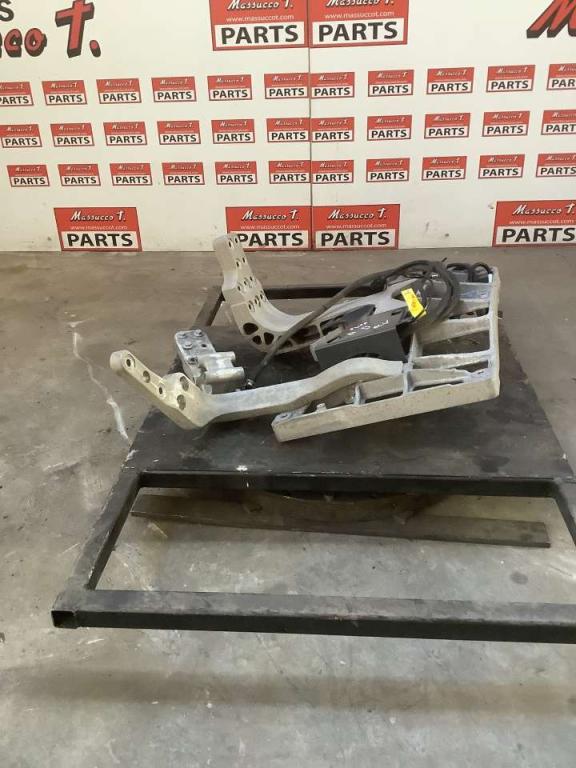 Supporto serbatoio pour Volvo FH16 550 6x4 Photo 1