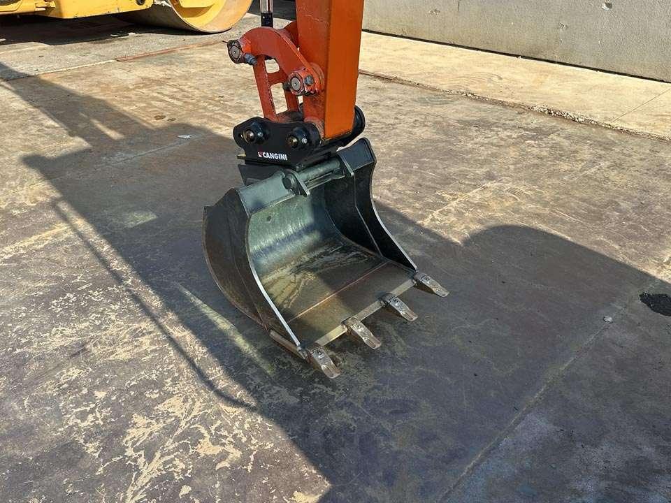 Hitachi ZX29U-3 CLR Photo 9