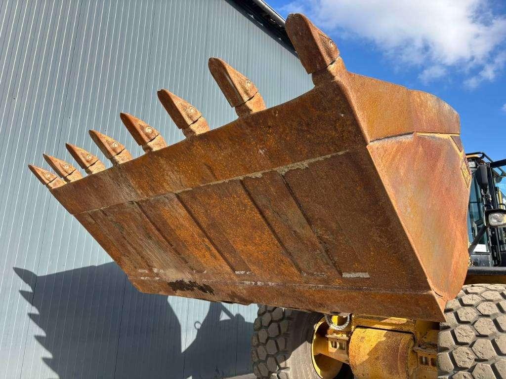 Caterpillar 966K Photo 15