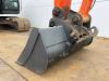 Hitachi ZX225LC-5B - New Bucket / Automatic Greasing / CAM Photo 20 thumbnail