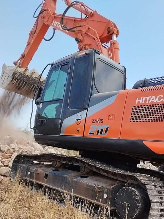 Hitachi ZX210 Photo 4