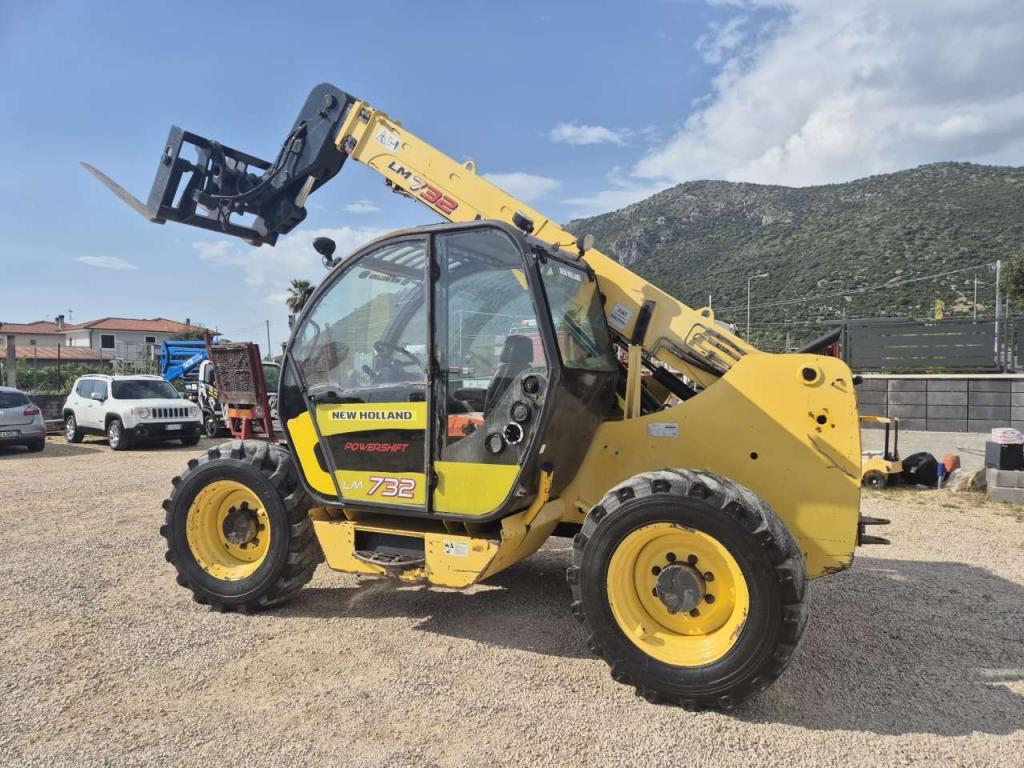 New Holland LM732 Photo 3