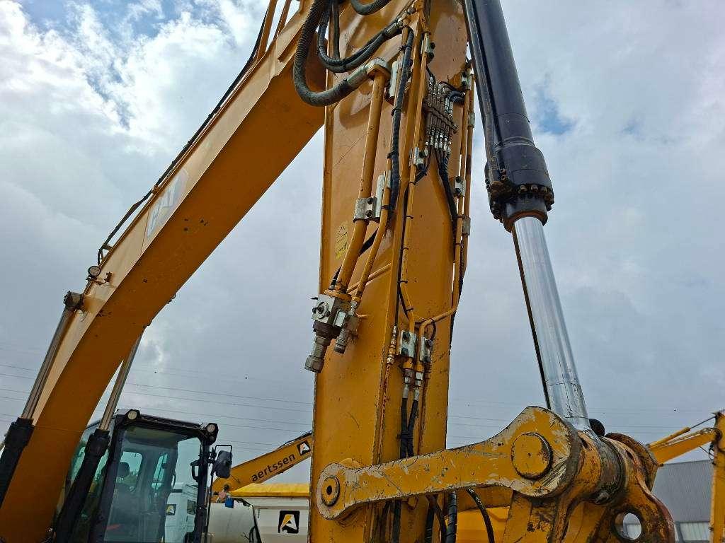 Caterpillar 320 Photo 14