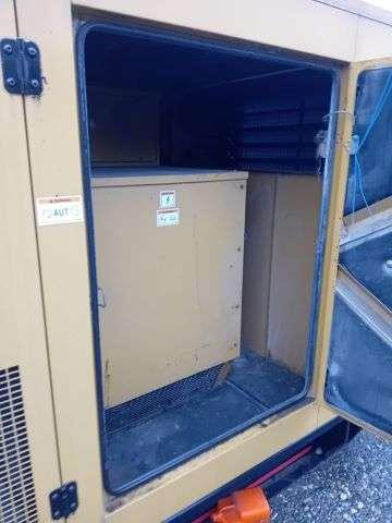 Caterpillar 250 kva Photo 5