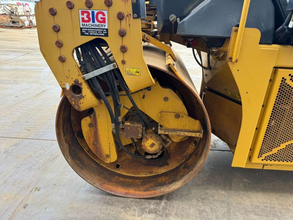 Caterpillar CD54B Photo 12