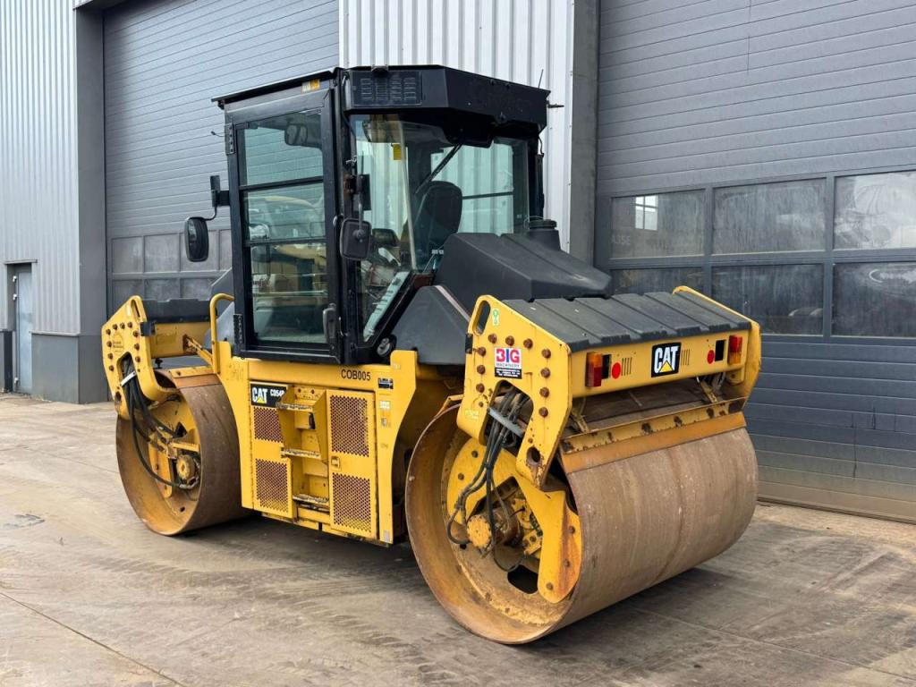 Caterpillar CD54B Photo 3