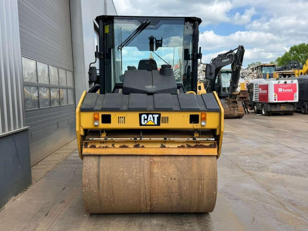 Caterpillar CD54B Photo 8