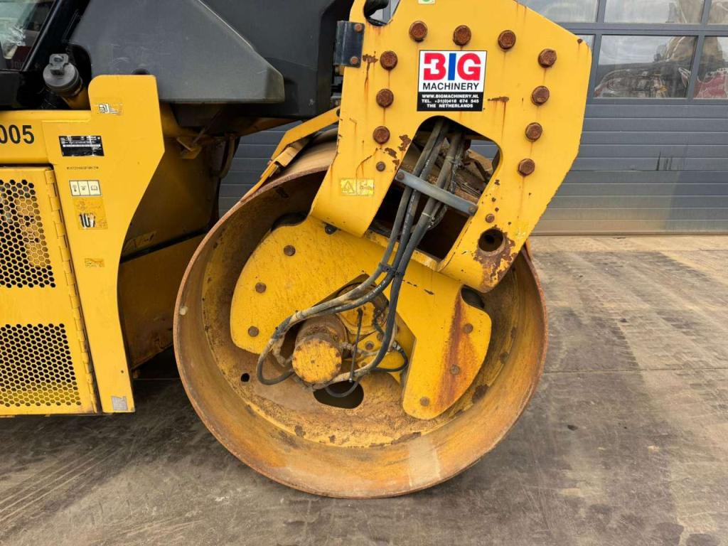 Caterpillar CD54B Photo 9