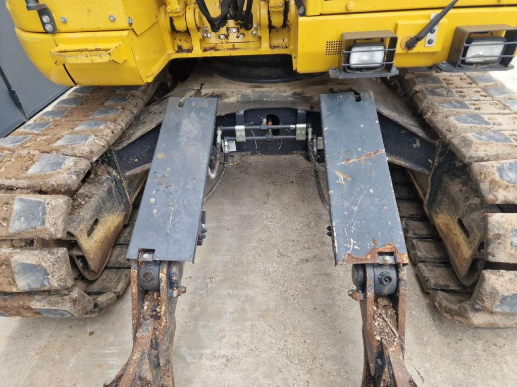 Komatsu PC138US-11 Photo 6
