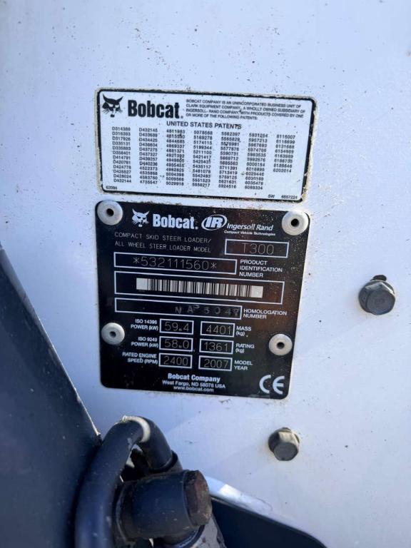 Bobcat T300 Photo 6