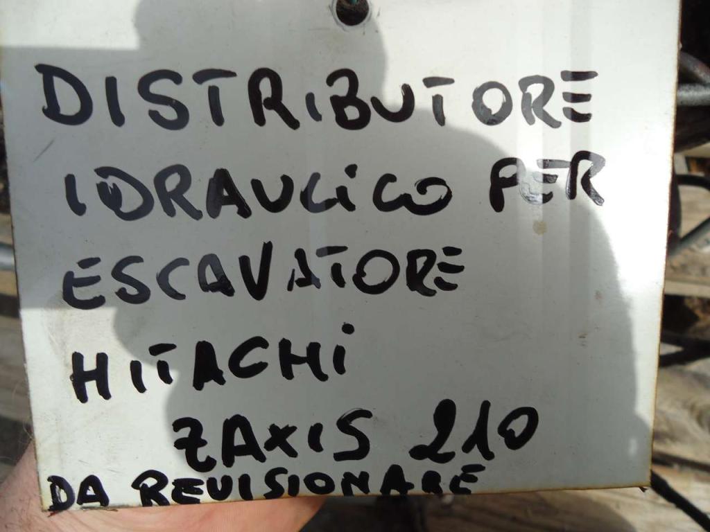 Distributeur hydraulique pour Hitachi ZAXIS 210.3 - 240 Photo 3