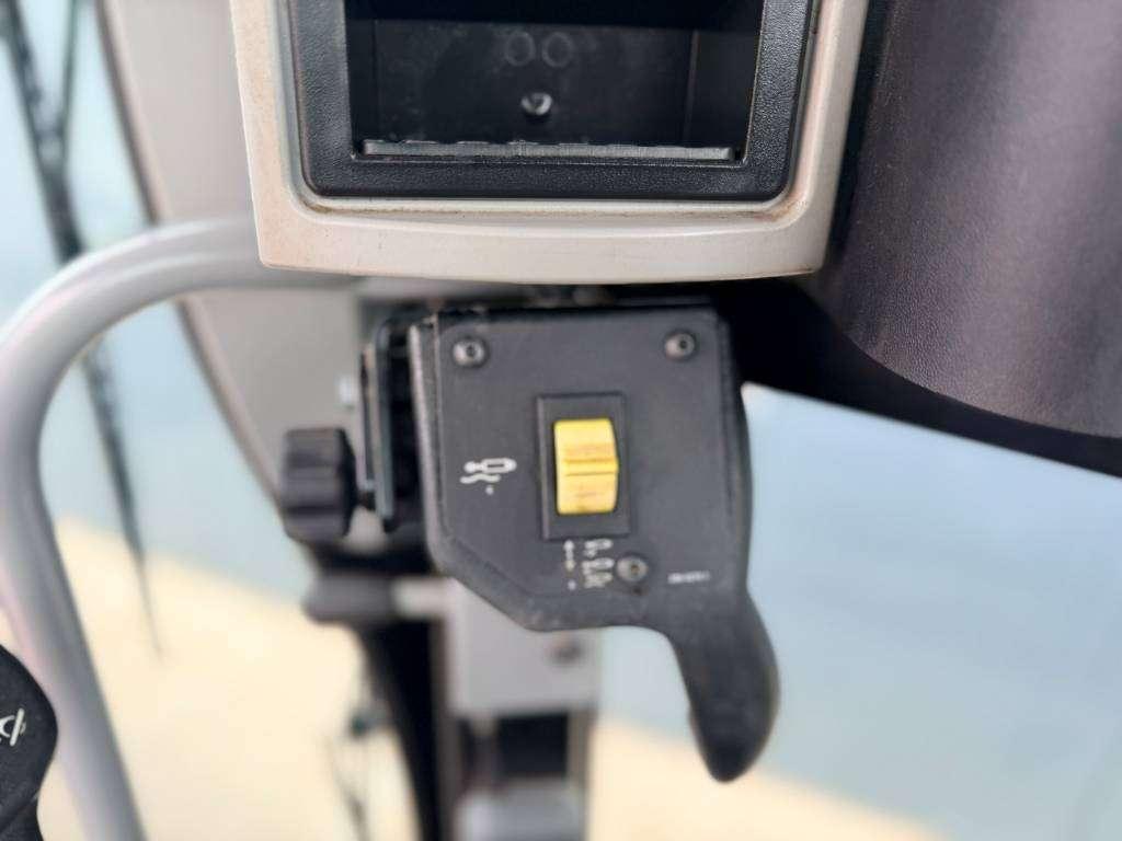Caterpillar 140M3 Photo 9