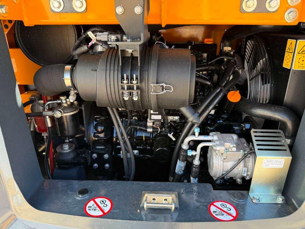 Hyundai HX60 G - BRAND NEW / Hammer Lines / Blade Photo 26