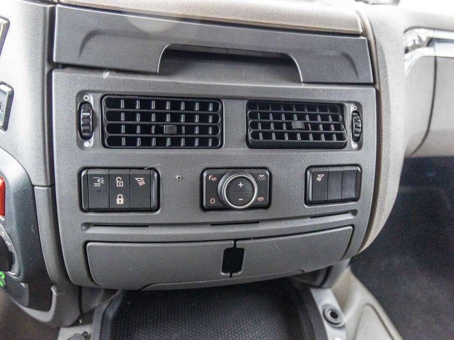 Daf XF 450-6x2 Photo 24