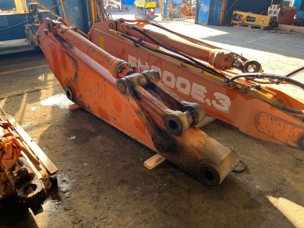 Fiat Hitachi FH200-3 Photo 21