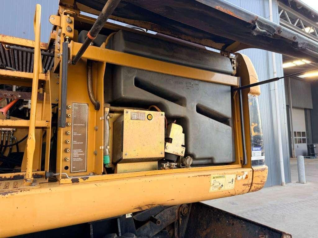 Caterpillar M318C Photo 19
