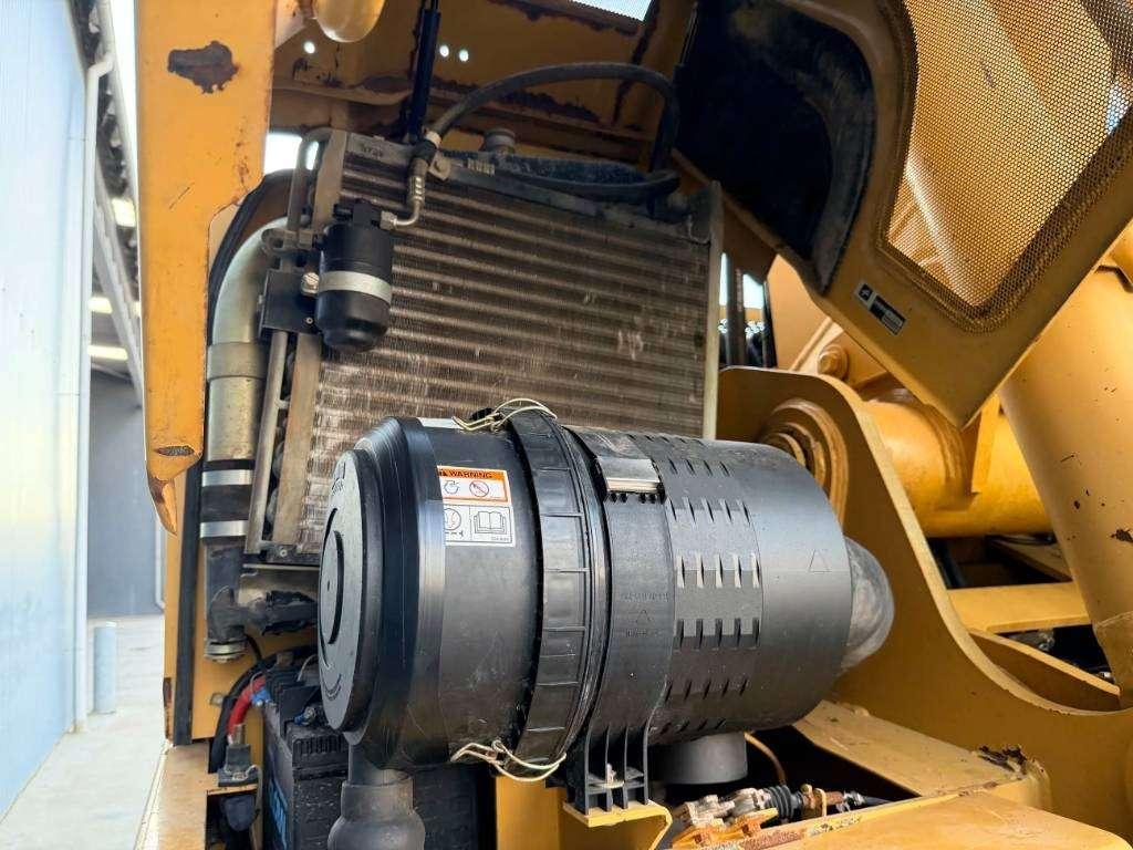 Caterpillar M318C Photo 23