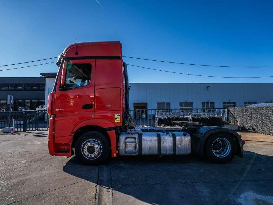 Mercedes-Benz ACTROS 1843 LS+KIPHYDR. Photo 2