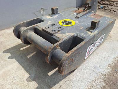 S3 for 38-43 ton excavators Attachment plate en vente par Balavto