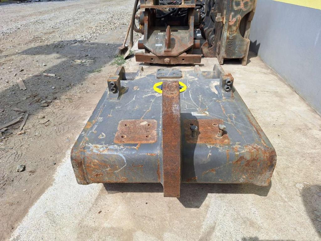 S3 for 38-43 ton excavators Attachment plate Photo 4