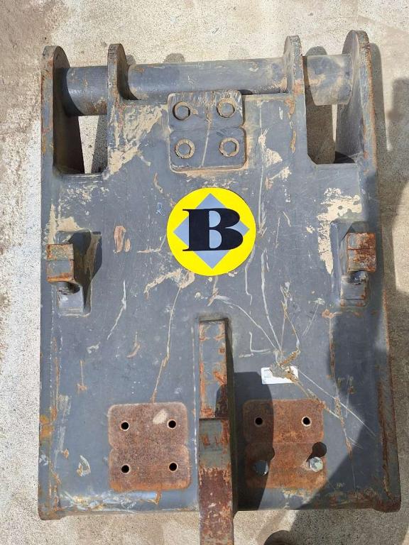 S3 for 38-43 ton excavators Attachment plate Photo 9