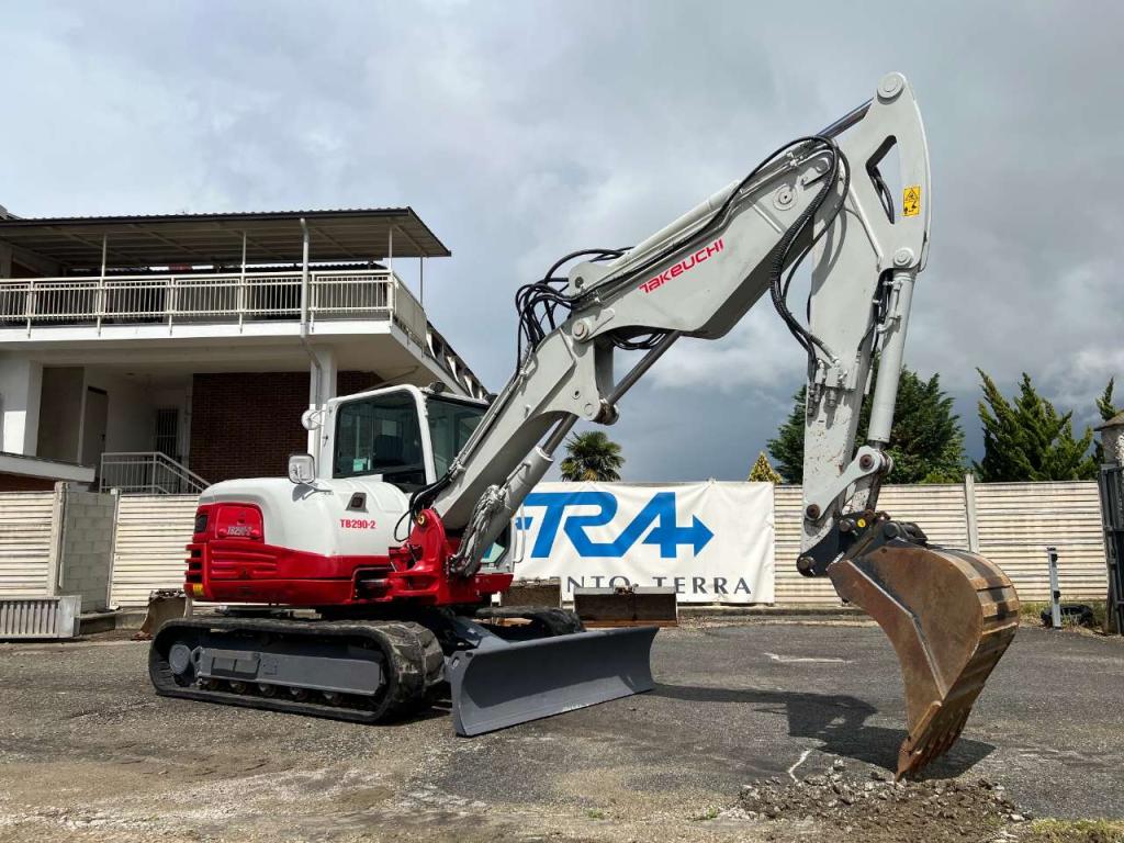 Takeuchi TB290-2 Photo 4