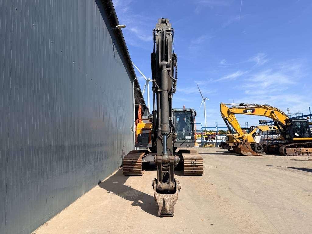 Volvo EC300E L Photo 17
