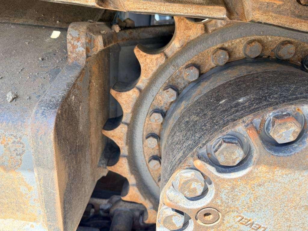 Volvo EC300E L Photo 22