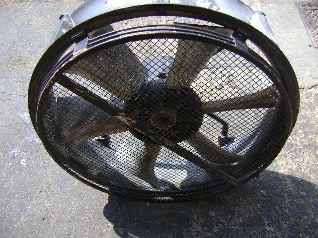 Ventilateur de refroidissement pour Fiat Hitachi W 190 Evolution Photo 1