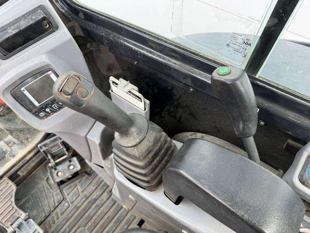 Kubota KX037-4 - Hammer Lines / Quick Coupler Photo 10