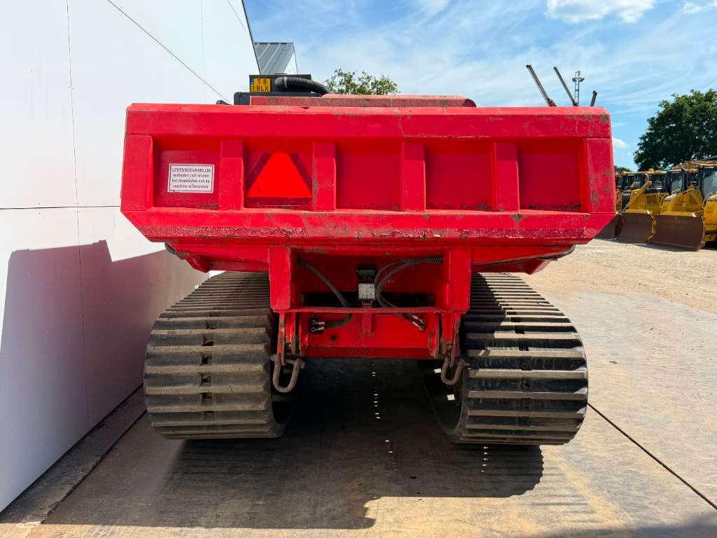 Mitsubishi LD700 - Dutch Machine / Pressurised Cabin Photo 5