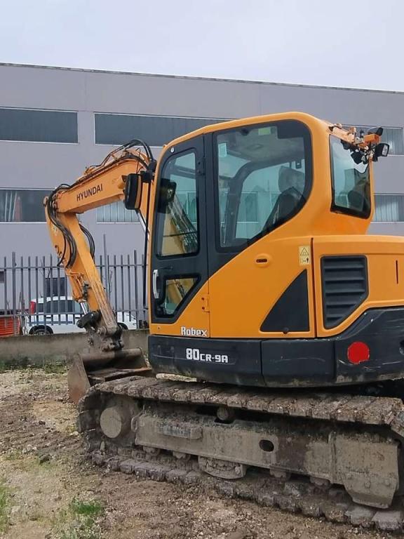 Hyundai 80CR-9A Photo 4