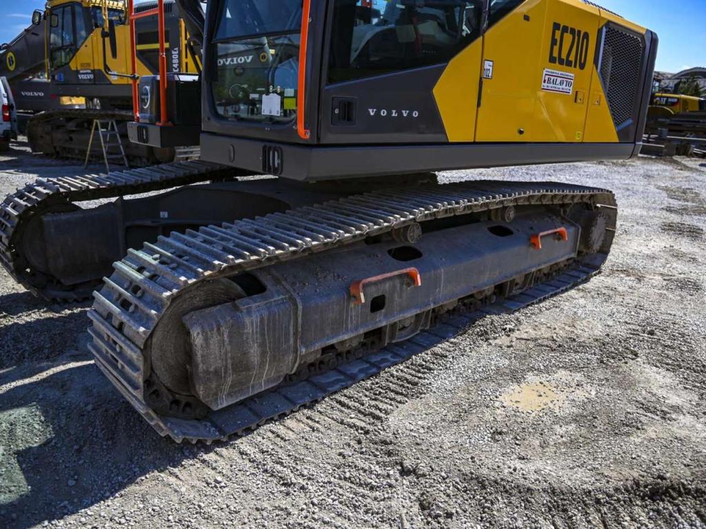 Volvo EC210FNL5 Photo 17