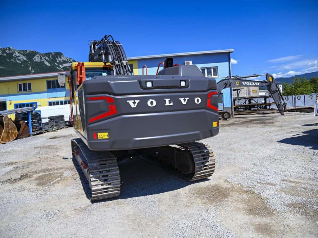 Volvo EC210FNL5 Photo 4