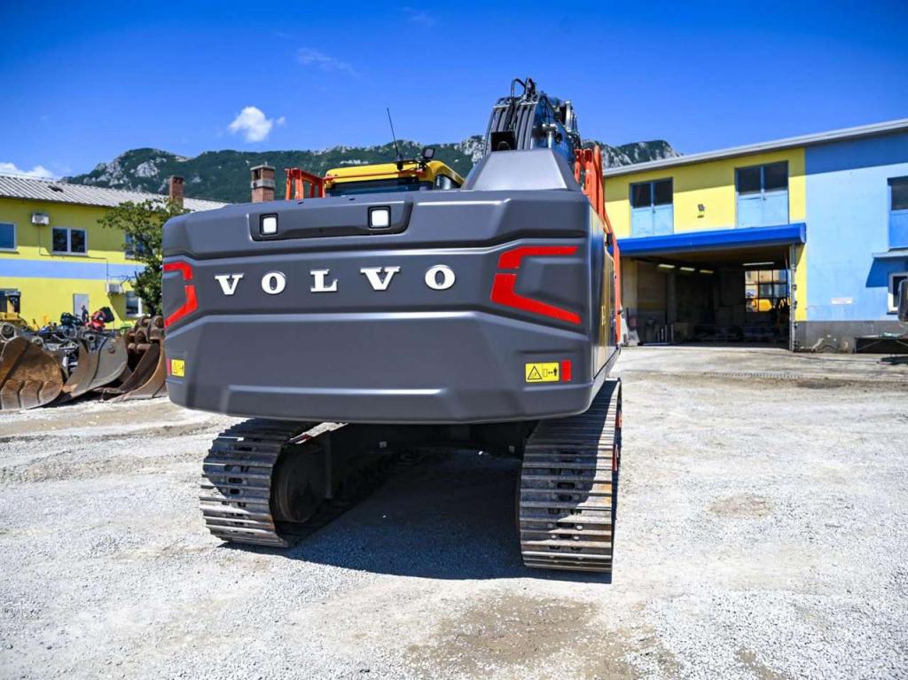 Volvo EC210FNL5 Photo 5