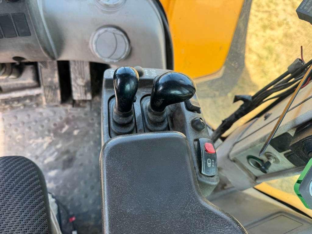 Volvo L220H - Automatic Greasing / Quick Coupler Photo 10