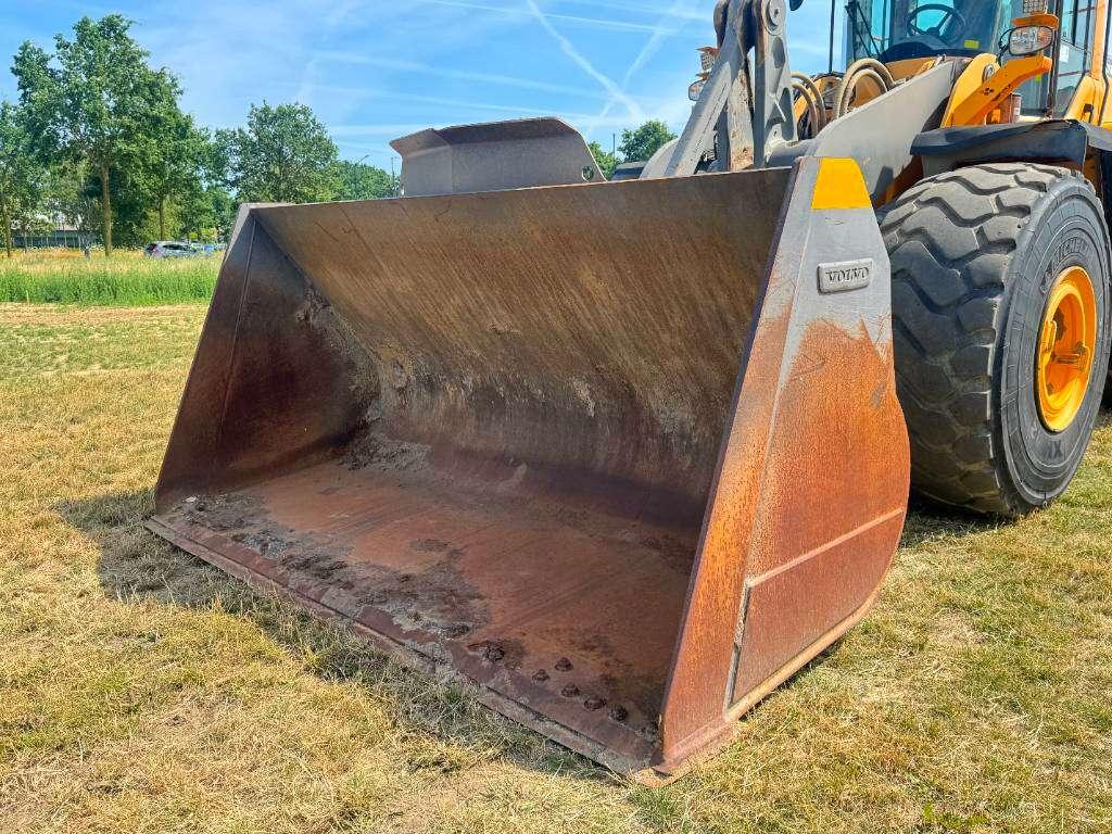 Volvo L220H - Automatic Greasing / Quick Coupler Photo 16