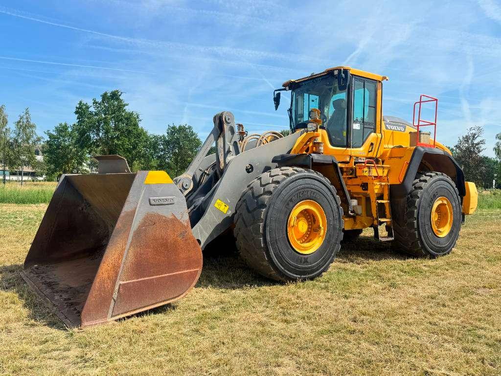Volvo L220H - Automatic Greasing / Quick Coupler Photo 2