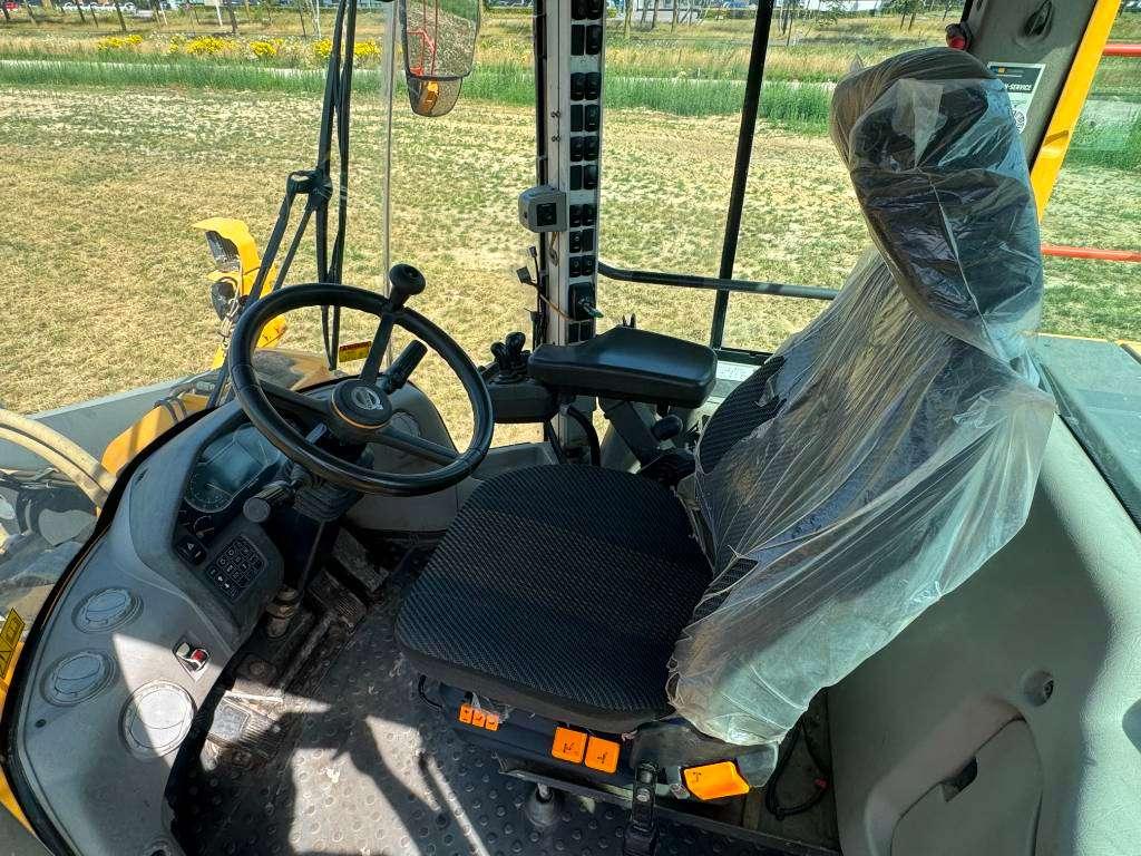 Volvo L220H - Automatic Greasing / Quick Coupler Photo 8