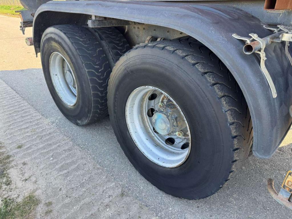 Renault Kerax 410 8x4 Full steel - Manual - Euro 4 - Big axles Photo 27