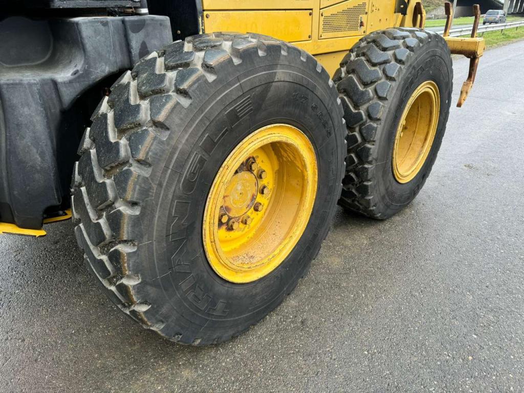 Caterpillar 140M Photo 25