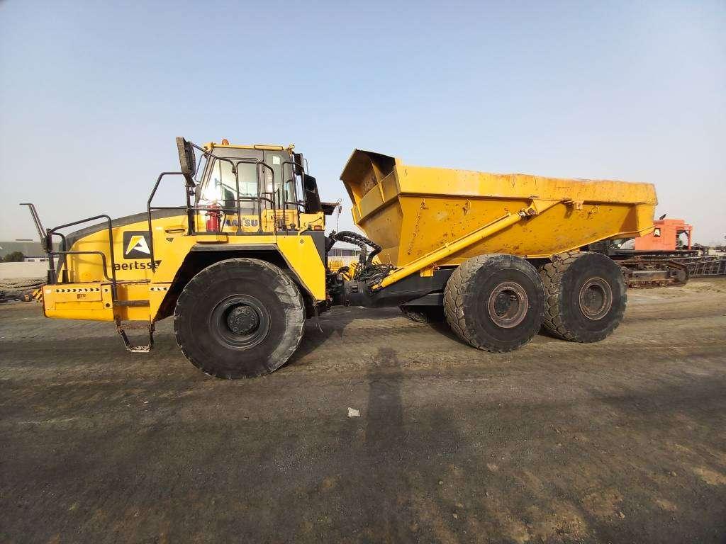 Komatsu HM400-3R (4 pcs available for sale in Abu Dhabi) Photo 10