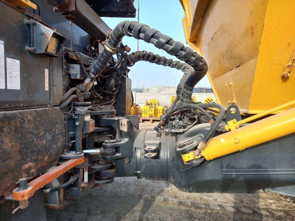 Komatsu HM400-3R (4 pcs available for sale in Abu Dhabi) Photo 11