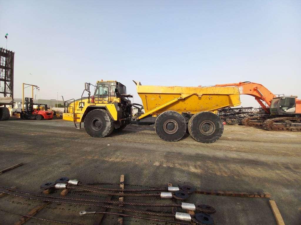 Komatsu HM400-3R (4 pcs available for sale in Abu Dhabi) Photo 3
