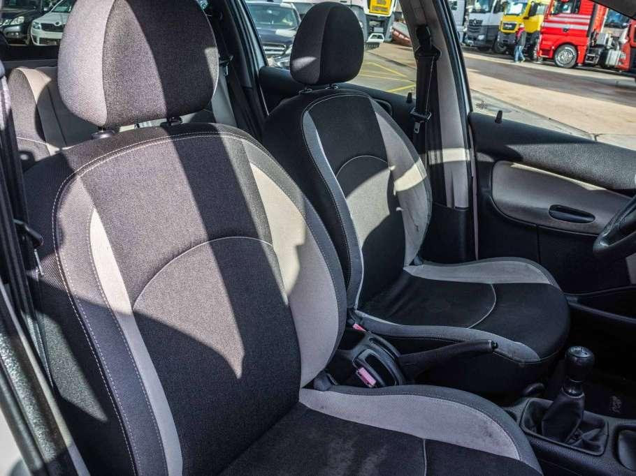 Peugeot 206 SW Photo 11